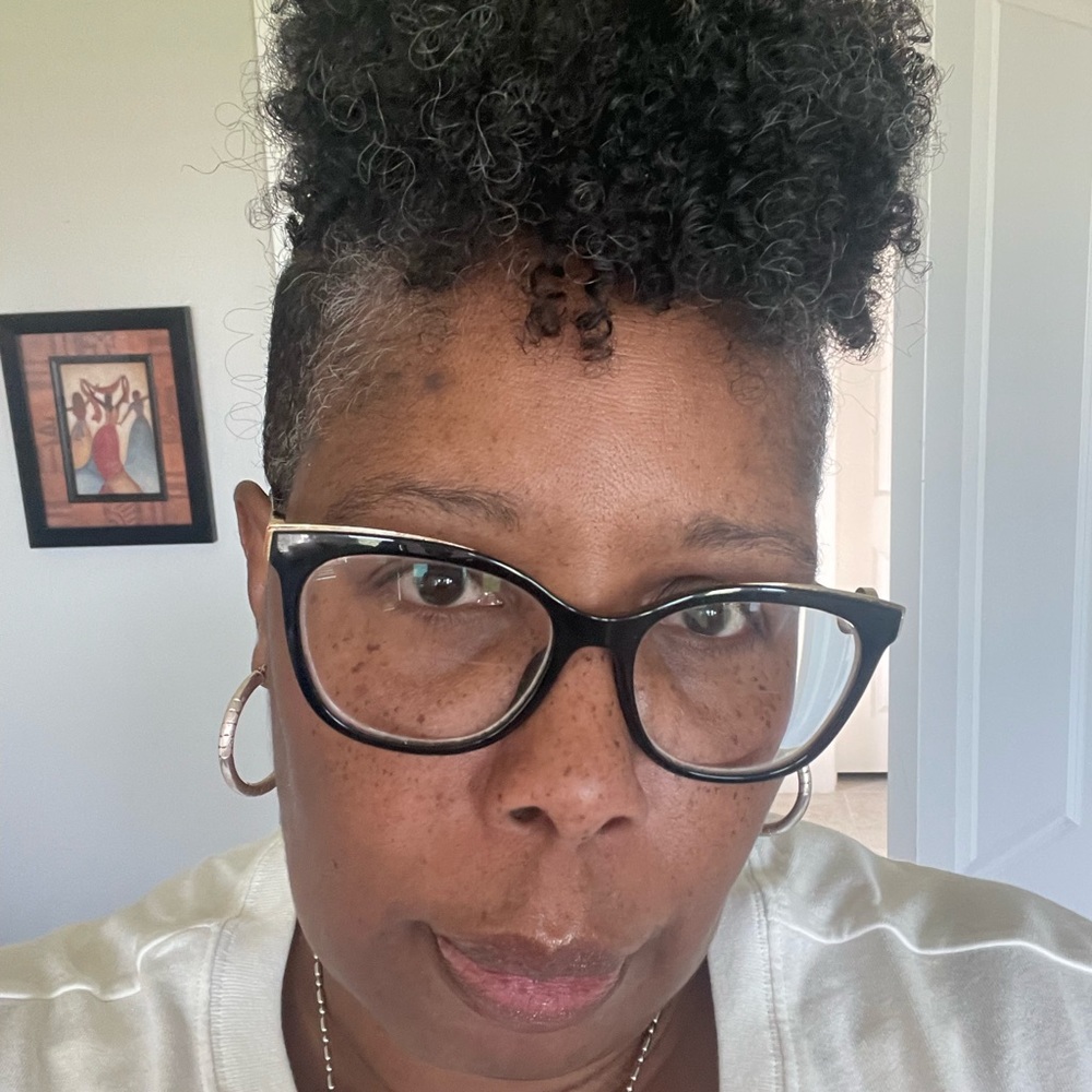 Meet your Posher, Deidre